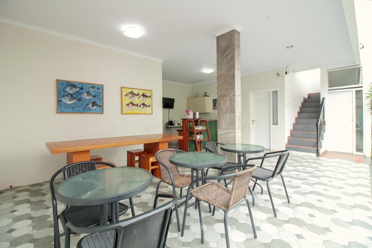 Oyo 396 Tibrae Residence Syariah Lembang Exterior photo