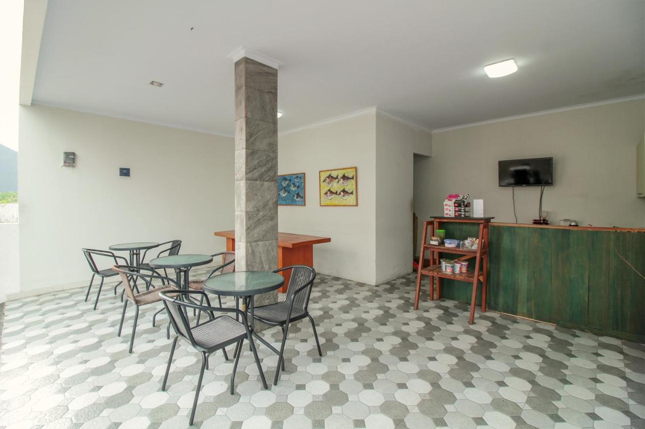 Oyo 396 Tibrae Residence Syariah Lembang Exterior photo